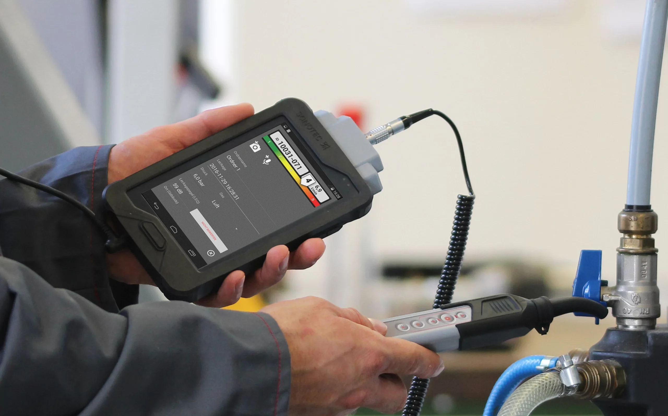 كشف تسربات المياه في ام القيوين