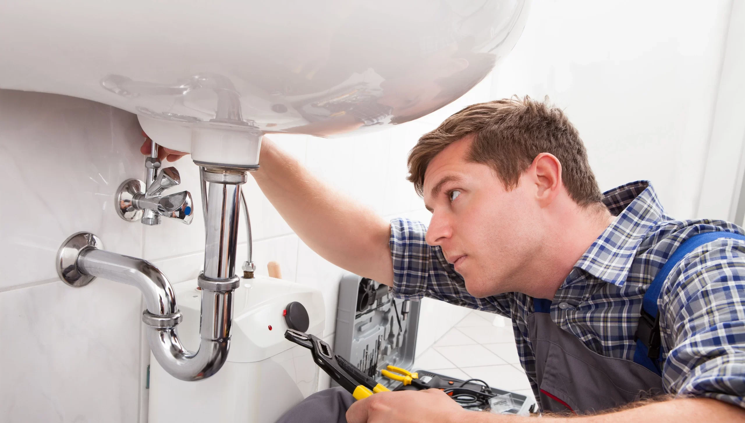 معلم سباك في عجمان معلم سباك في عجمان